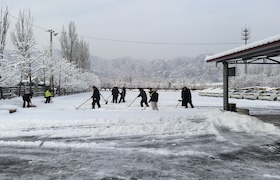 雪夜奋战，护航驾考！远大驾校除雪行动温暖了这个冬天